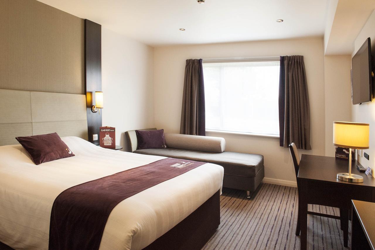 Premier Inn Glasgow Pacific Quay חדר תמונה