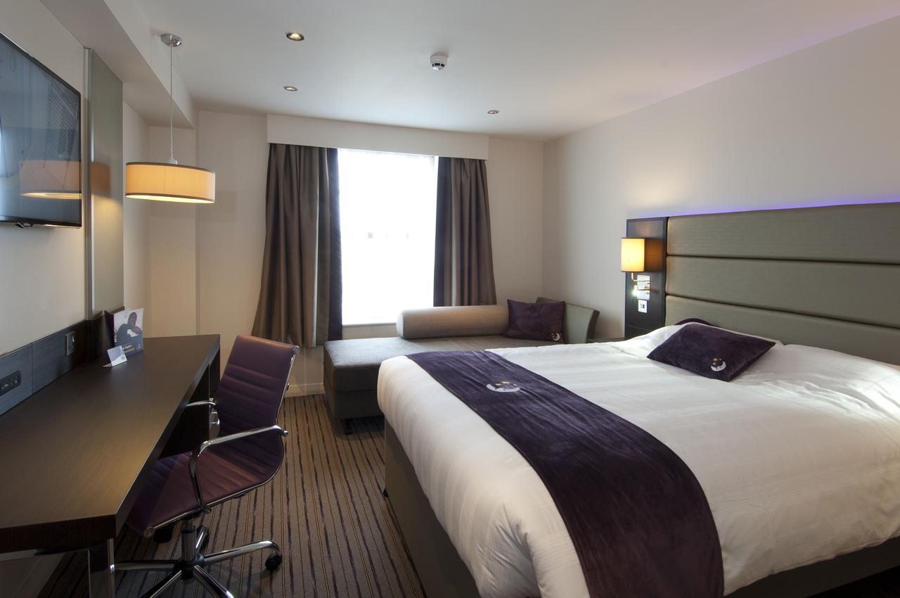 Premier Inn Glasgow Pacific Quay חדר תמונה